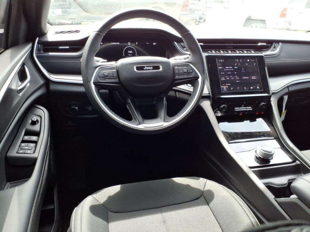 2025 Jeep Grand Cherokee Laredo X