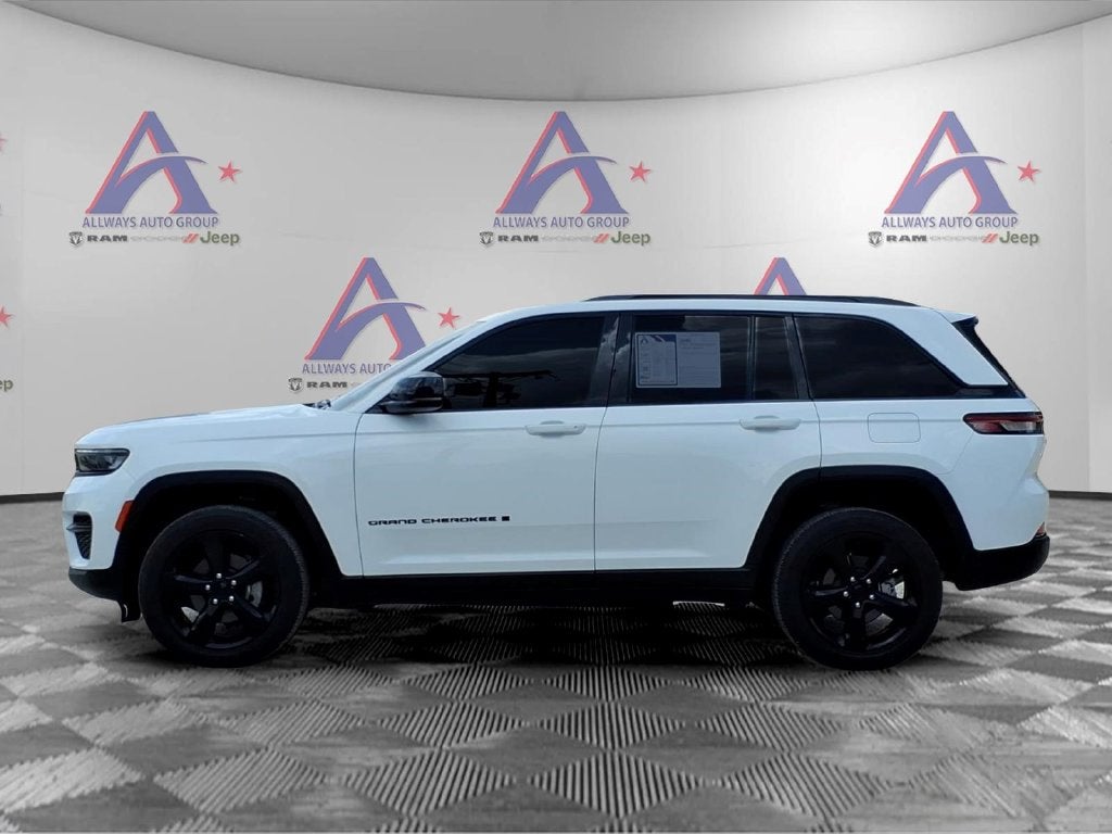 2023 Jeep Grand Cherokee Altitude