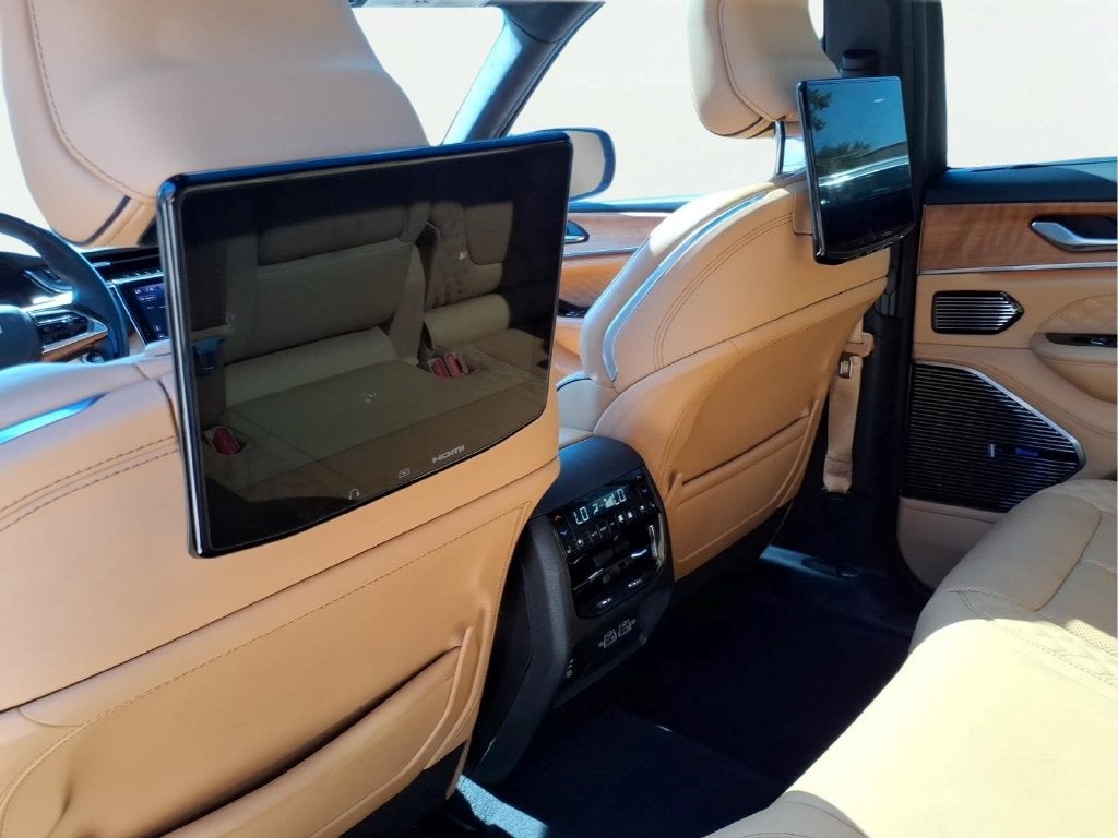 2023 Jeep Grand Cherokee Summit Reserve