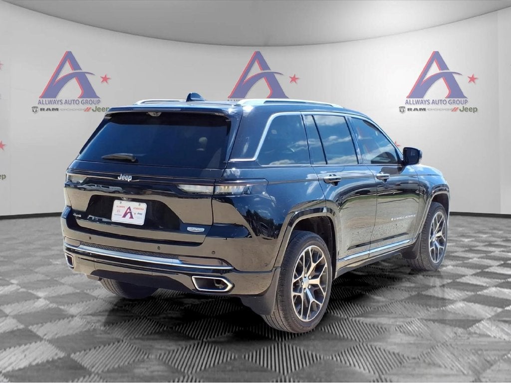 2023 Jeep Grand Cherokee Summit Reserve