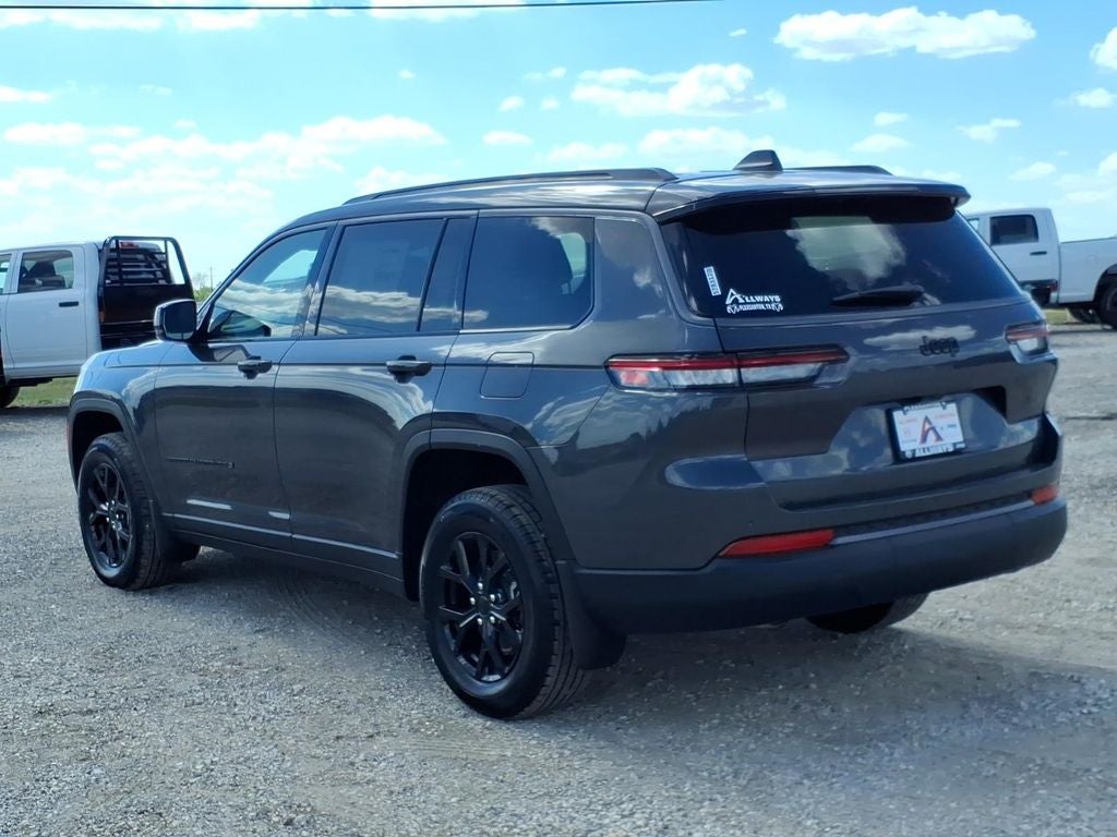 2026 Jeep Grand Cherokee L Laredo Altitude