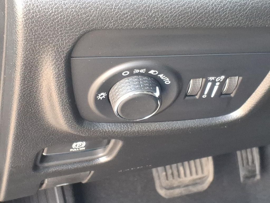 2026 Jeep Grand Cherokee L Laredo Altitude