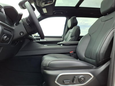 2026 Jeep Grand Wagoneer L 4x4