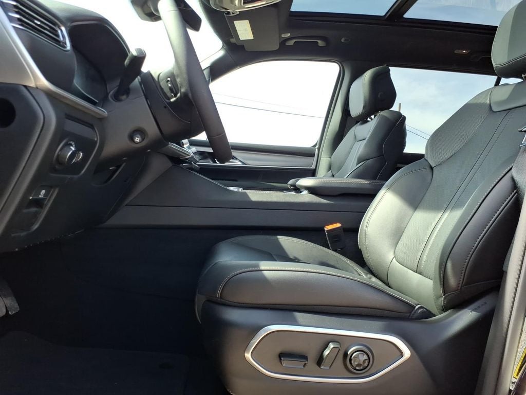 2026 Jeep Grand Wagoneer 4x4