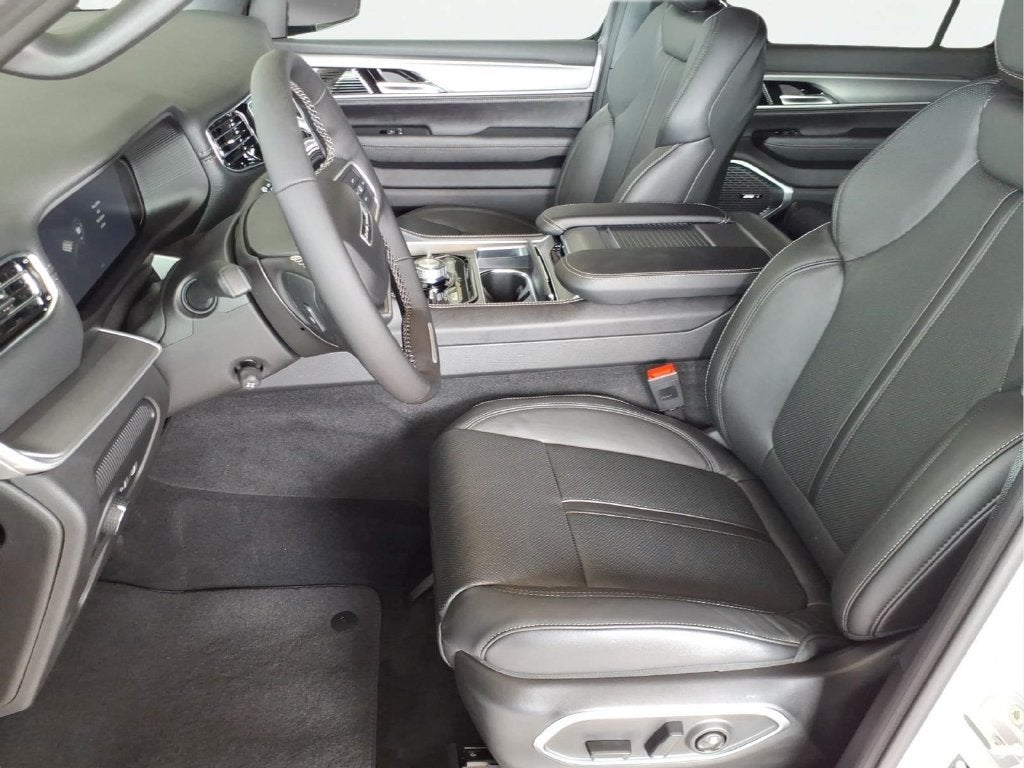 2026 Jeep Grand Wagoneer Upland