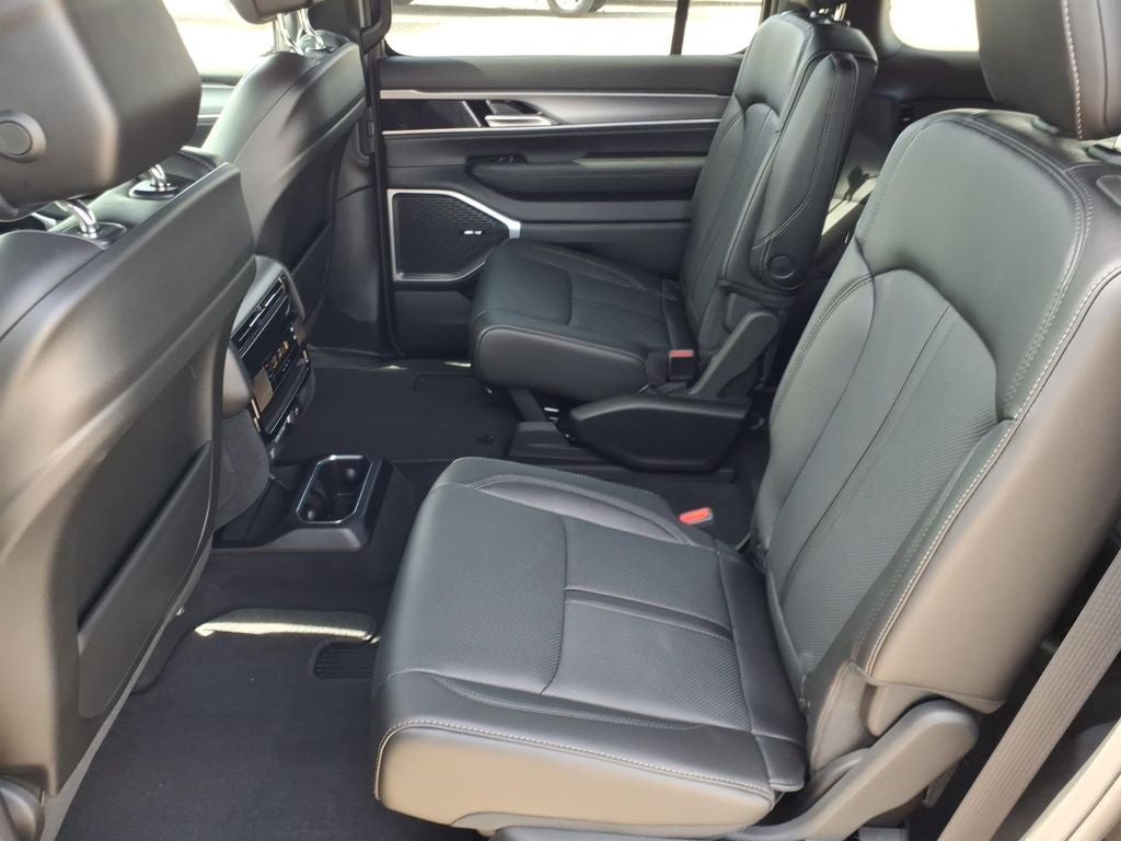 2026 Jeep Grand Wagoneer 4x4