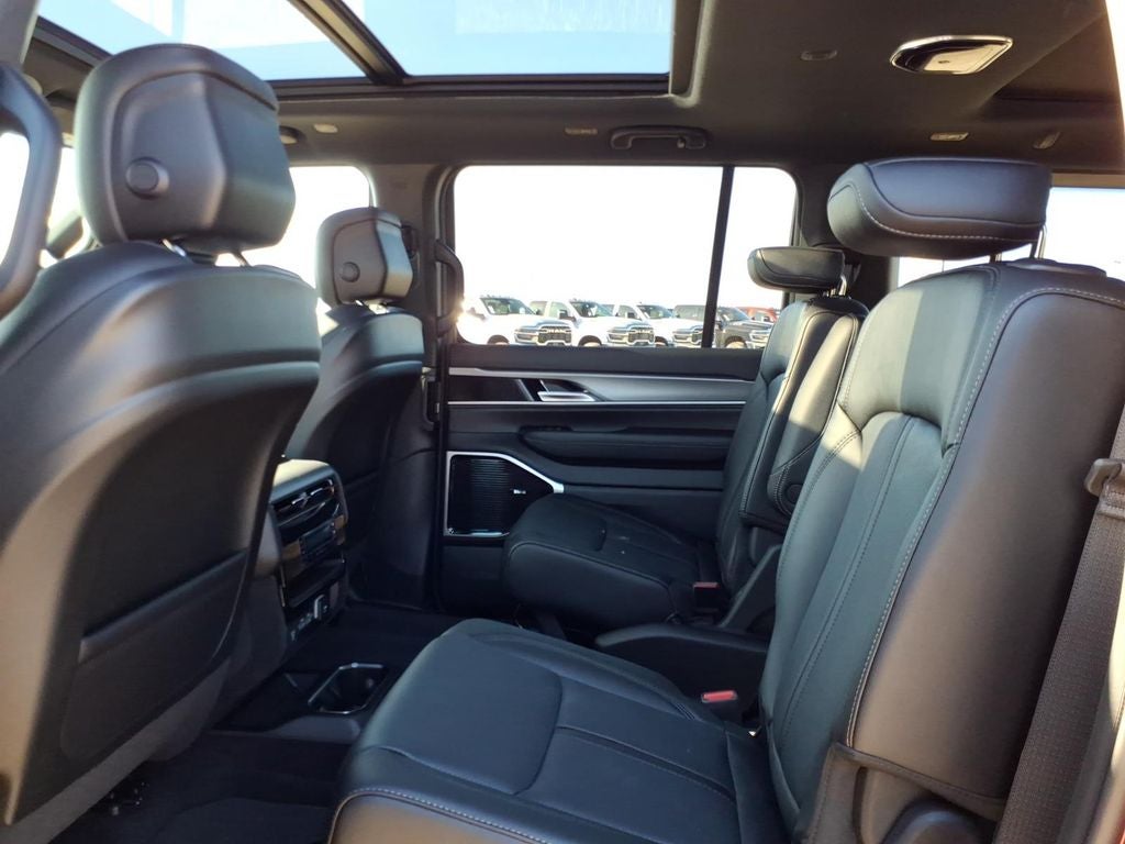 2026 Jeep Grand Wagoneer Limited Altitude