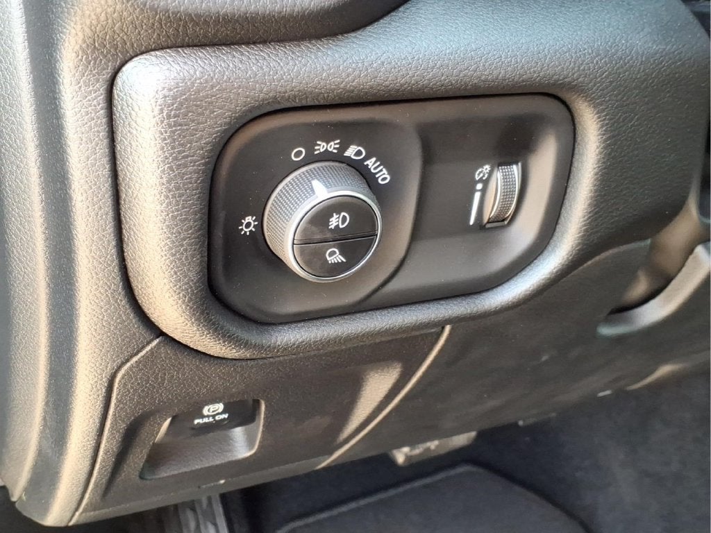 2027 RAM 1500 Express