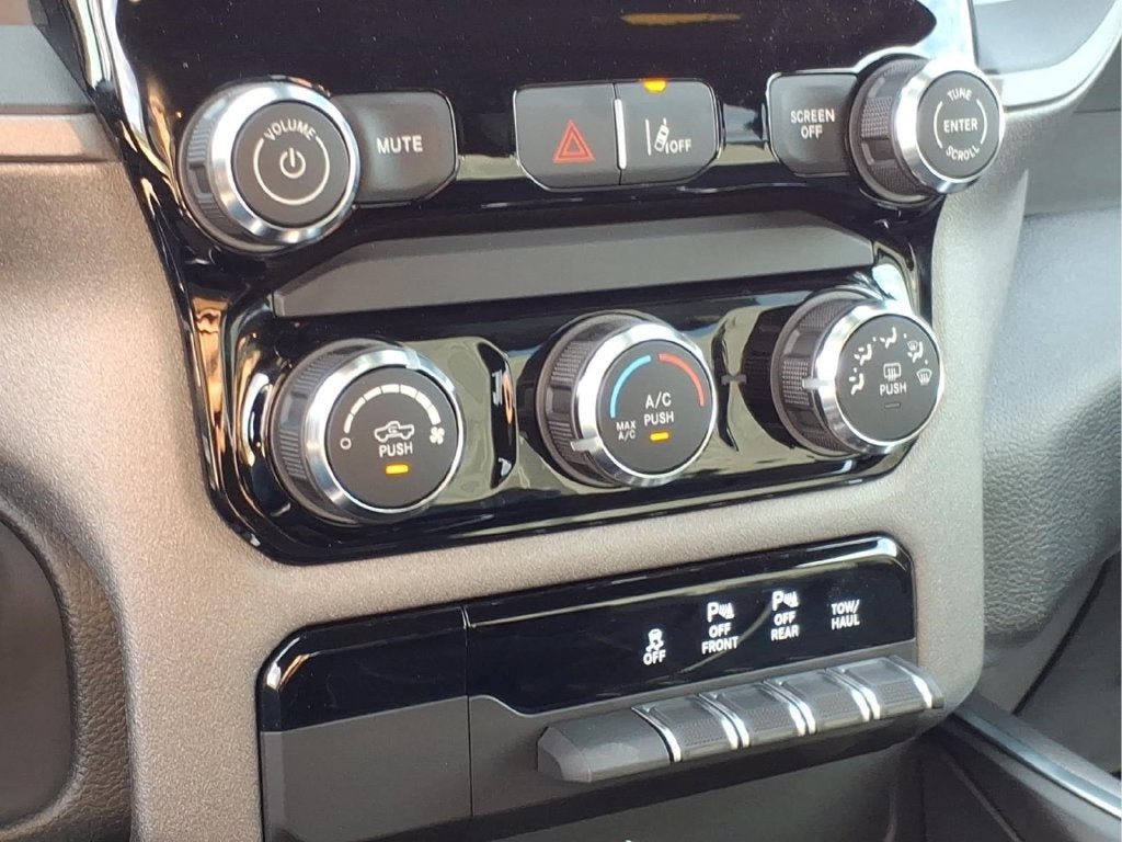 2027 RAM 1500 Express