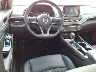 2025 Nissan Altima SR