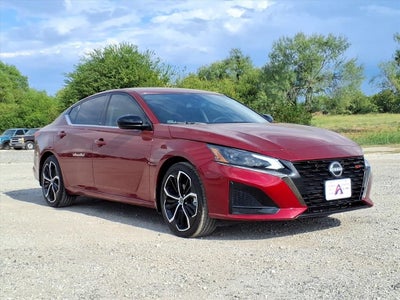 2025 Nissan Altima SR