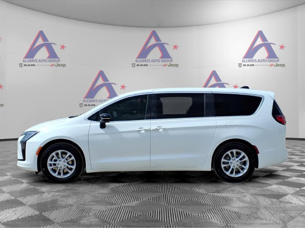 2027 Chrysler Pacifica Select