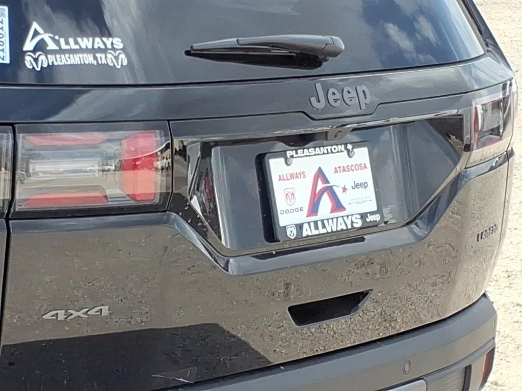 2026 Jeep Cherokee Laredo