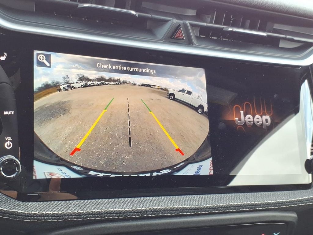 2026 Jeep Cherokee Laredo