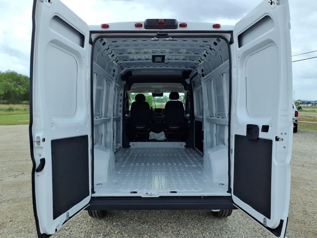 2026 RAM ProMaster Cargo Van Tradesman
