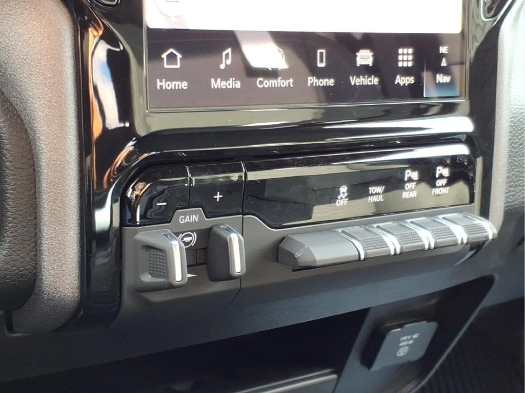 2027 RAM 2500 Black Express