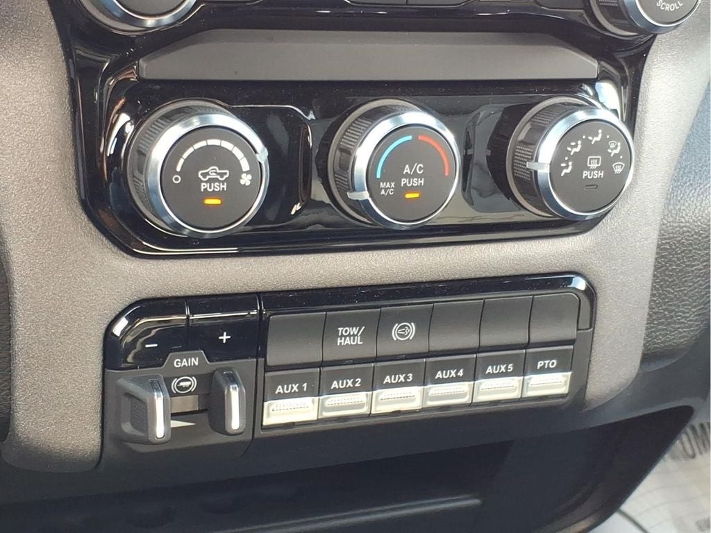 2027 RAM 3500 Chassis Cab Tradesman