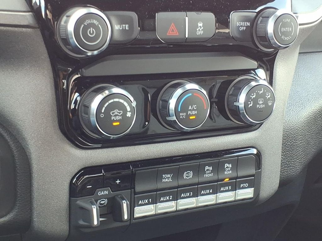 2026 RAM 3500 Chassis Cab Tradesman