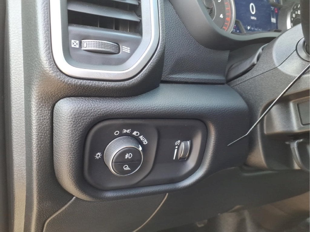 2027 RAM 3500 Chassis Cab Big Horn